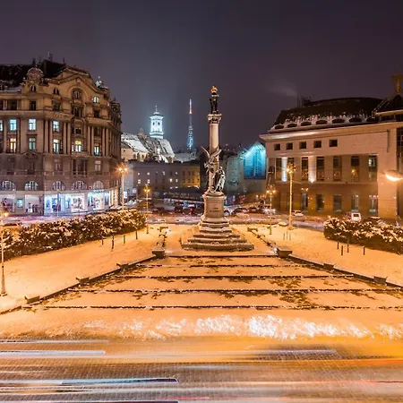 Apartamento Romari площа міцкевича 5