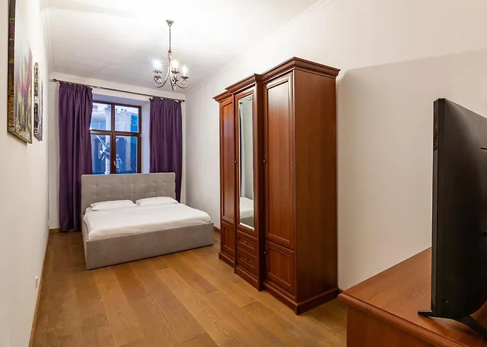 Romari площа міцкевича 5 Daire Lviv