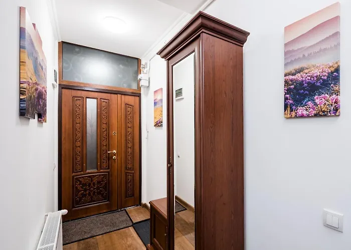 Romari площа міцкевича 5